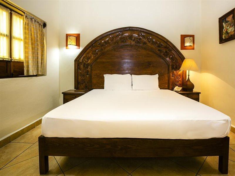 Casa Del Virrey & 2* Morelia