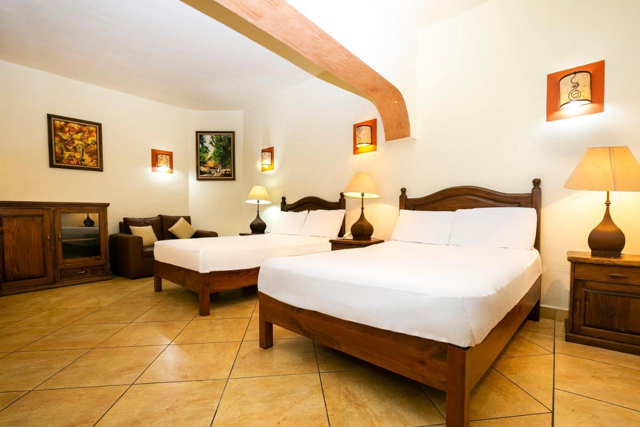 Hotel Casa Del Virrey & 2*