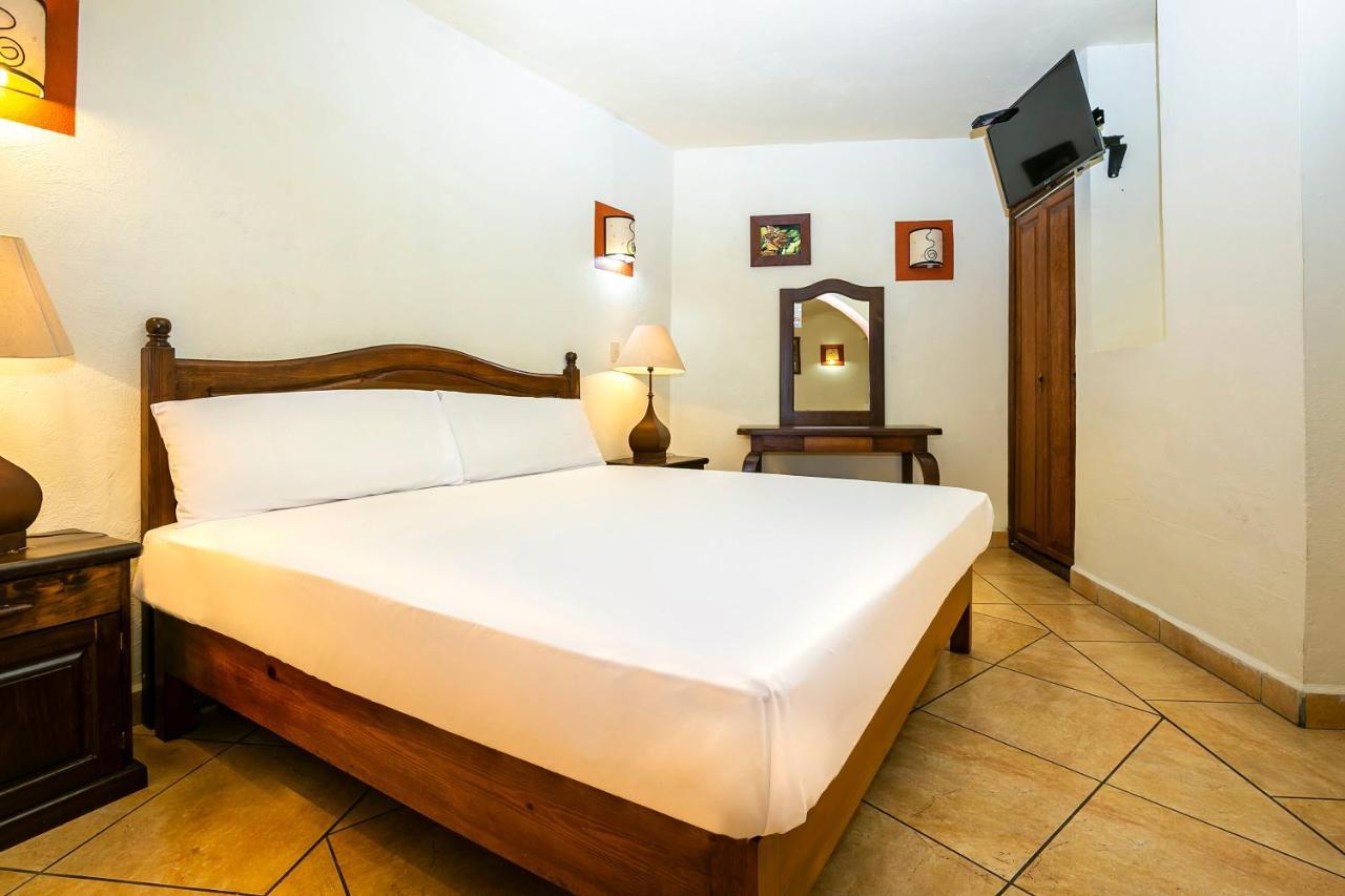 Casa Del Virrey & Hotel